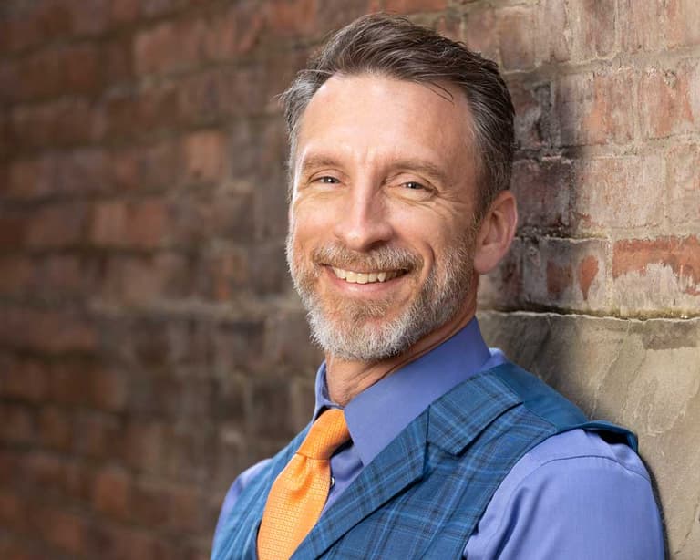 The Money Habit author Mike Michałowicz