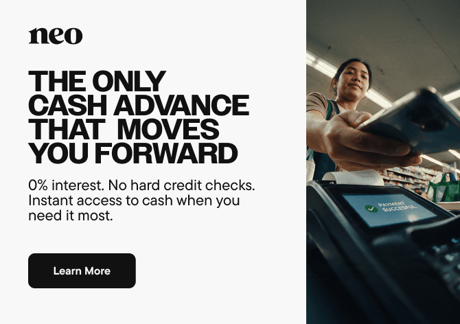 A person tapping their phone to pay at a till using Neo Advance, Neo Financial's 0%-interest cash advance that build your credit history as you use and repay