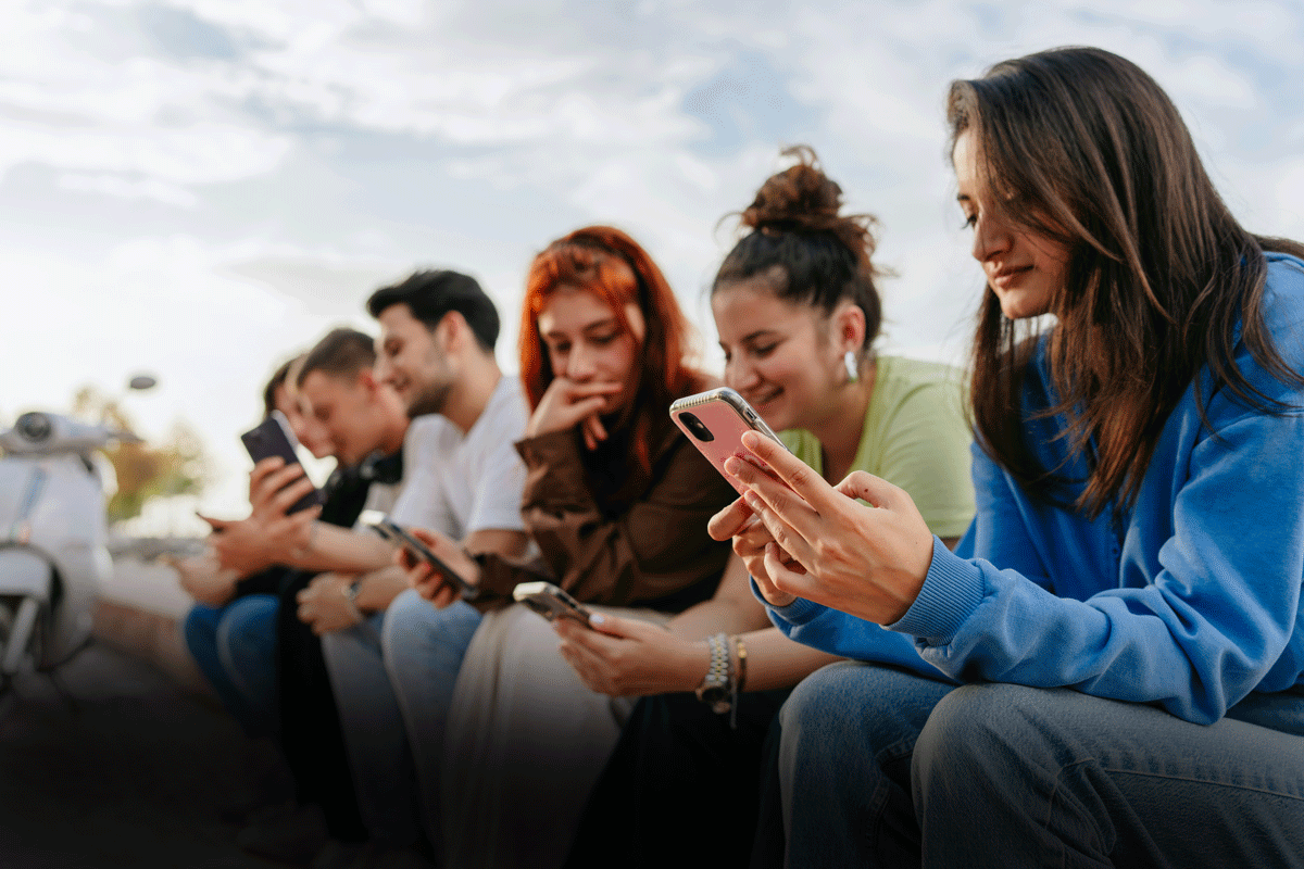 A group of Canadians looking at social media and also their money apps, wondering about the risks of joining money to social media AI tools, like Meta’s Muse.