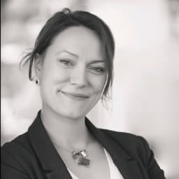 Tanysia Komers, fee-only Certified Financial Planner & Registered Retirement Consultant